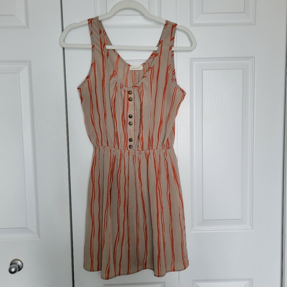 Cute beige and orange striped summer dress - Picture 2 of 6